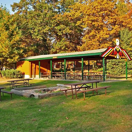 Arrowhead Resort Campground Plainville Exterior foto